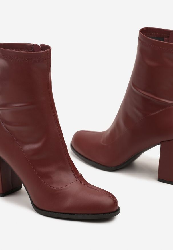 Renee - Bordowe Eleganckie Botki Vices na Słupku z Ozdobnymi Przeszyciami Izathara. Okazja: na co dzień. Kolor: czerwony. Materiał: dzianina. Sezon: jesień, zima. Obcas: na słupku. Styl: elegancki