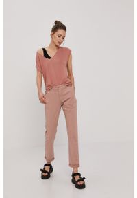JDY - Jacqueline de Yong Spodnie damskie kolor różowy proste high waist. Okazja: na co dzień. Stan: podwyższony. Kolor: różowy. Materiał: bawełna. Styl: casual #2