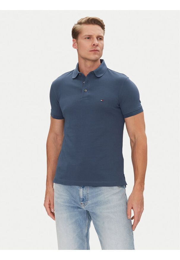 TOMMY HILFIGER - Tommy Hilfiger Polo 1985 MW0MW17771 Niebieski Slim Fit. Typ kołnierza: polo. Kolor: niebieski. Materiał: bawełna