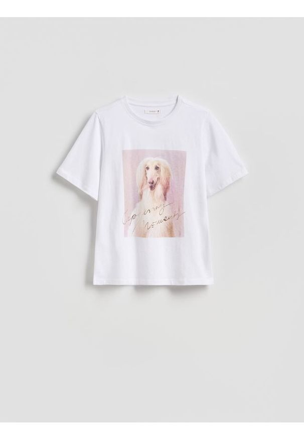 Reserved - T-shirt z nadrukiem - złamana biel. Materiał: dzianina, bawełna. Wzór: nadruk