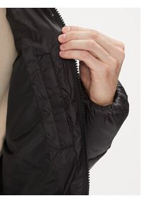 Calvin Klein Jeans Kurtka puchowa J30J323461 Czarny Regular Fit. Kolor: czarny. Materiał: puch, syntetyk