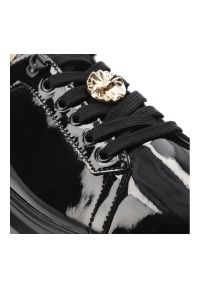 Czarne Sneakersy Artiker Modne Obuwie Damskie. Okazja: na co dzień. Kolor: czarny. Materiał: lakier, skóra. Obcas: na platformie #4