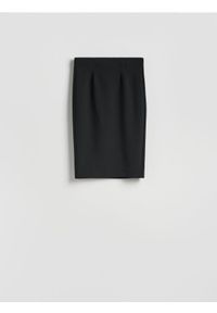 Reserved - Spódnica midi z przeszyciem - czarny. Kolor: czarny. Materiał: dzianina #1