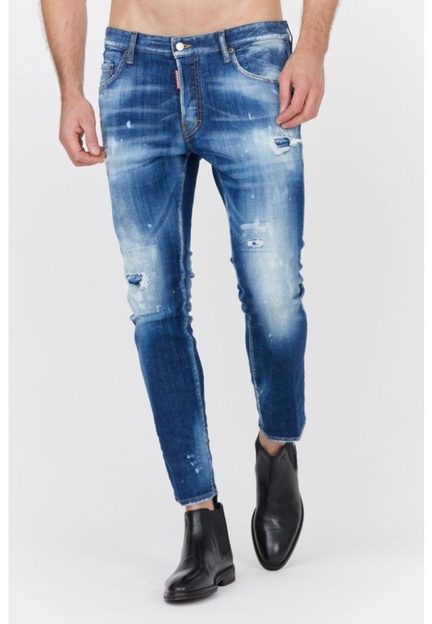 DSQUARED2 Niebieskie jeansy męskie Skater jean. Kolor: niebieski. Wzór: aplikacja