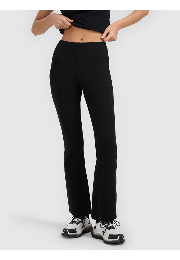 4f - 4F Legginsy dzianinowe z rozszerzanymi nogawkami damskie - czarne L. Okazja: na co dzień. Stan: podwyższony. Kolor: czarny. Materiał: dzianina. Styl: casual. Sport: fitness