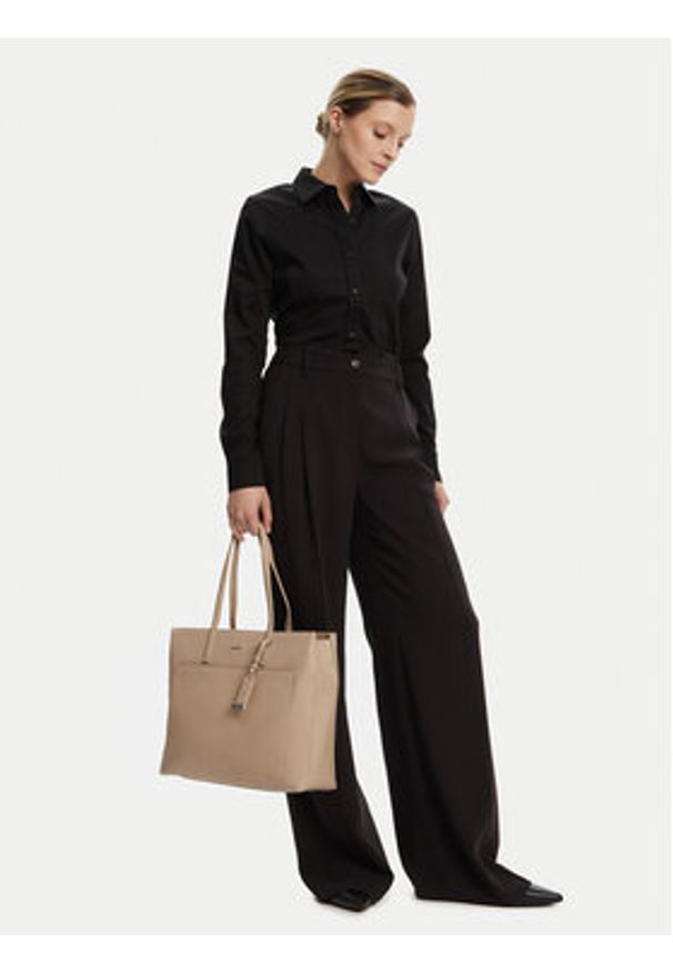 Calvin Klein Torebka Ck Must Medium Shopper W/Pocket K60K613019 Beżowy. Kolor: beżowy. Materiał: skórzane