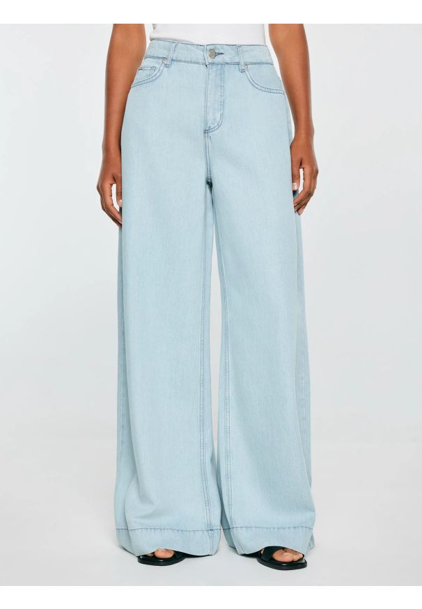 Big-Star - Spodnie damskie jeansowe wide niebieskie Colette 163. Okazja: na co dzień. Stan: podwyższony. Kolor: niebieski. Styl: elegancki, casual, klasyczny