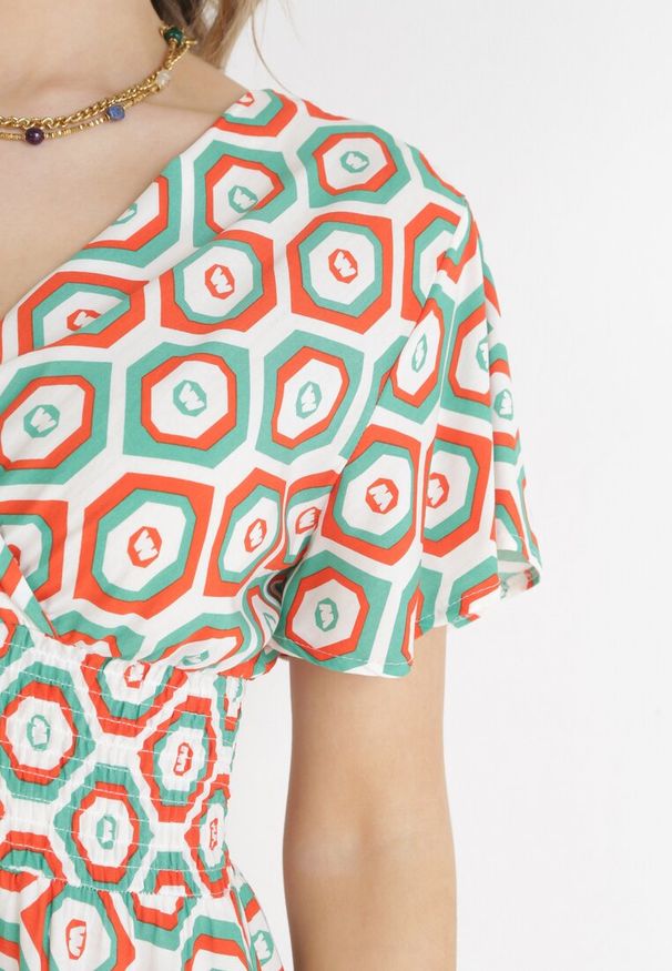 Born2be - Pomarańczowa Sukienka Mini z Wiskozy z Gumką w Pasie i Kopertowym Dekoltem Karisa. Kolor: pomarańczowy. Materiał: wiskoza. Długość rękawa: krótki rękaw. Sezon: wiosna, lato. Typ sukienki: kopertowe. Długość: mini