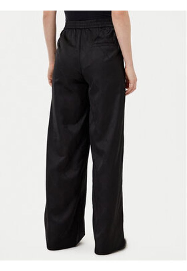 Hugo - HUGO Spodnie materiałowe Harida-1 50538802 Czarny Relaxed Fit. Kolor: czarny. Materiał: syntetyk