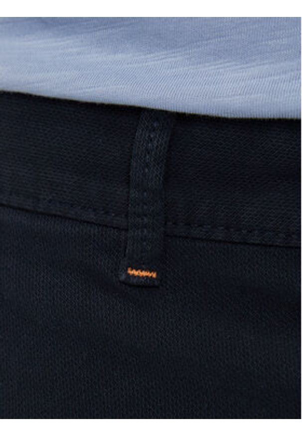 BOSS Chinosy 50548006 Granatowy Slim Fit. Kolor: niebieski. Materiał: bawełna