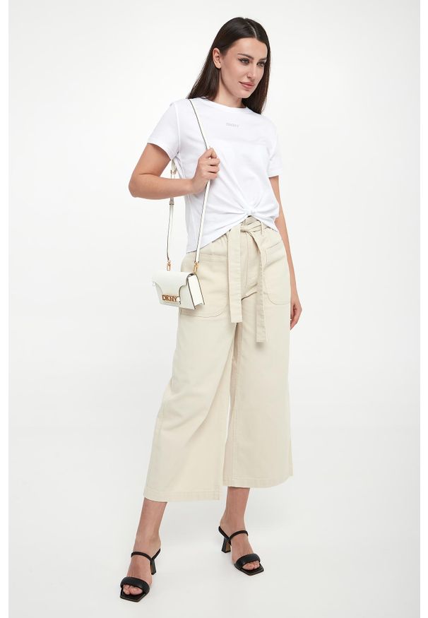 T-shirt damski DKNY SPORT. Styl: sportowy