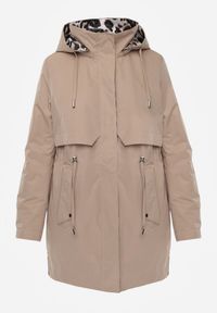 Renee - Ciemnobeżowa Kurtka Parka Ozdobiona Sznurkami przy Odpinanym Kapturze Loriballe. Okazja: na co dzień. Kolor: beżowy. Materiał: jeans. Wzór: aplikacja. Sezon: jesień. Styl: casual #3