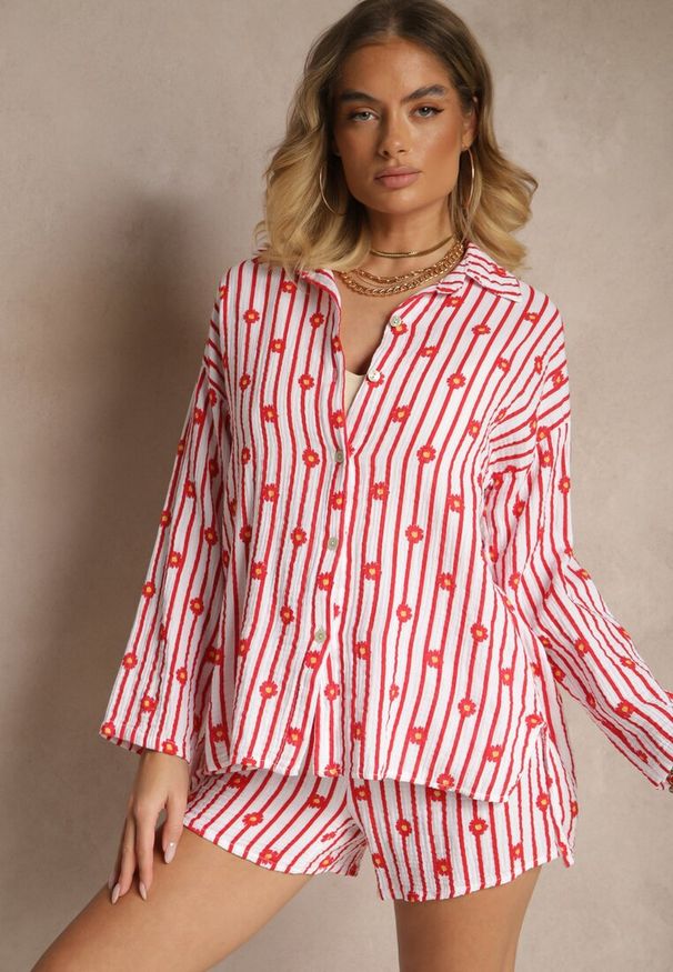 Renee - Czerwony Muślinowy Komplet z Bawełny Koszula i Szorty we Wzór w Paski i Kwiaty Sellimi. Kolor: czerwony. Materiał: bawełna. Wzór: paski, kwiaty