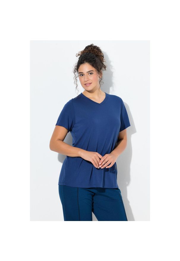 ULLA POPKEN - Damskie Bluzka funkcyjna dekolt w szpic rękaw 1/2 antybakteryjny materiał. Kolekcja: plus size. Kolor: niebieski. Materiał: wiskoza, poliester, materiał