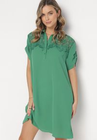 Born2be - Zielona Koszulowa Sukienka z Koronką Jetana. Kolor: zielony. Materiał: koronka. Długość rękawa: krótki rękaw. Wzór: koronka. Typ sukienki: koszulowe. Styl: elegancki #1