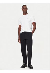 GANT - Gant T-Shirt 2004080 Biały Regular Fit. Kolor: biały. Materiał: bawełna #3