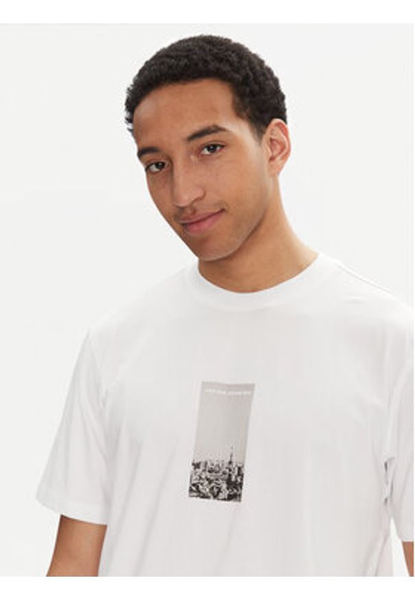 Jack & Jones - Jack&Jones T-Shirt Pacer Photo 12273775 Biały Relaxed Fit. Kolor: biały. Materiał: bawełna