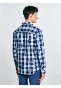 Big-Star - Koszula męska bawełniana w kratę niebieska Koliserson 401. Typ kołnierza: kołnierzyk klasyczny. Kolor: niebieski. Materiał: bawełna. Wzór: jodełka. Styl: klasyczny, elegancki #6