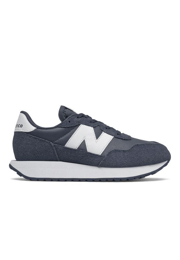 New Balance GS237NV1. Materiał: materiał, zamsz, syntetyk. Szerokość cholewki: normalna
