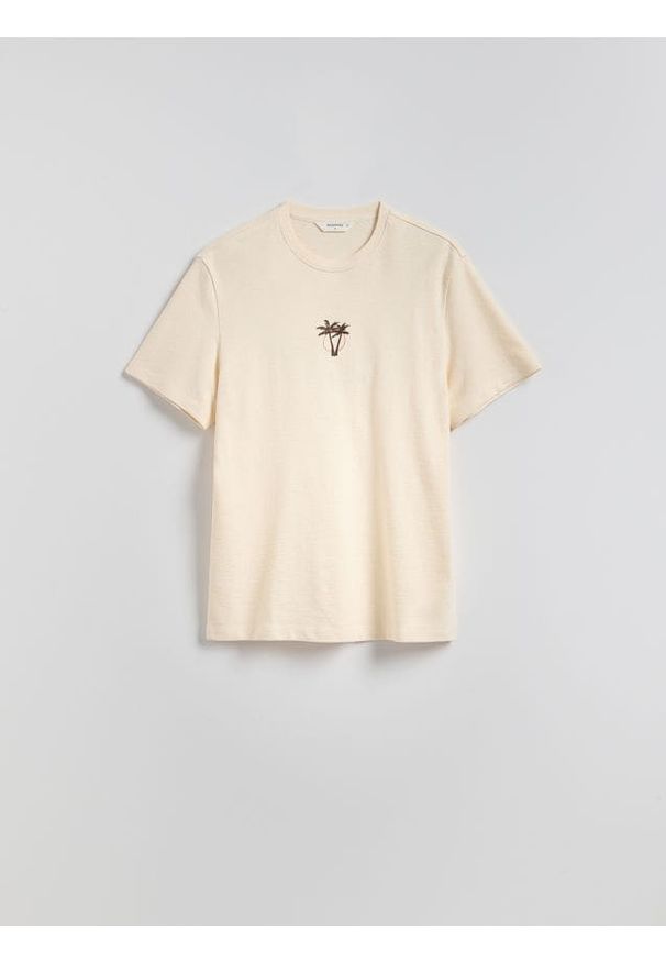 Reserved - T-shirt regular z aplikacją - złamana biel. Materiał: bawełna, dzianina. Wzór: aplikacja