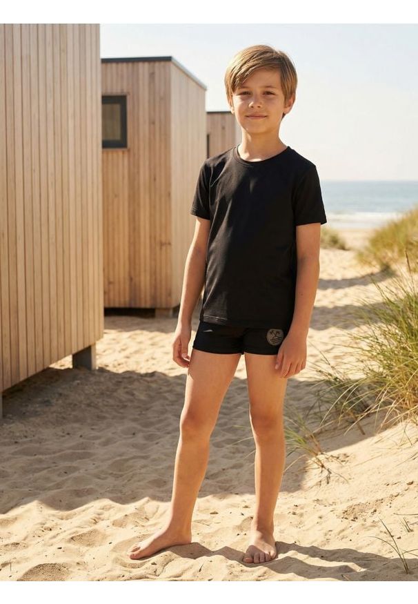 Sinsay - Kąpielówki z naszywką - czarny. Kolor: czarny. Wzór: aplikacja