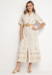 Born2be - Beżowa Bawełniana Sukienka Koszulowa z Ozdobnym Paskiem i Haftem Evialisse. Okazja: na imprezę, na co dzień. Kolor: beżowy. Materiał: bawełna. Wzór: haft. Typ sukienki: koszulowe. Styl: casual, elegancki #1