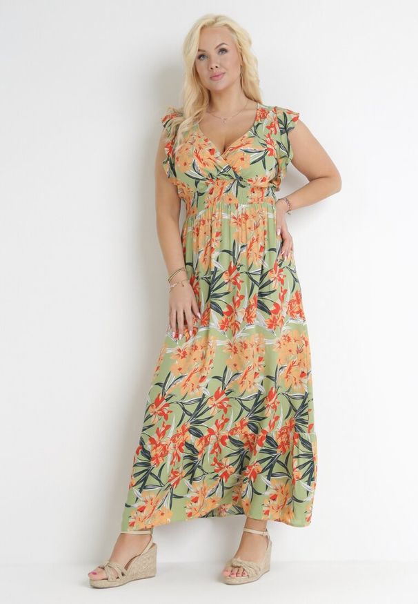 Born2be - Zielona Sukienka Maxi z Gumkami w Talii i Kopertowym Dekoltem Elysa. Okazja: na co dzień. Typ kołnierza: dekolt kopertowy. Kolor: zielony. Długość rękawa: krótki rękaw. Typ sukienki: kopertowe. Styl: elegancki, casual. Długość: maxi