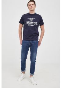 Trussardi Jeans - Trussardi jeansy męskie. Kolor: niebieski