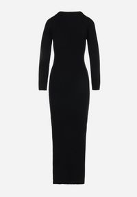 Born2be - Czarna Prążkowana Sukienka Maxi z Ażurowym Wzorem i Wycięciem Zanelia. Kolor: czarny. Materiał: prążkowany. Długość rękawa: długi rękaw. Wzór: ażurowy. Typ sukienki: proste. Długość: maxi #2
