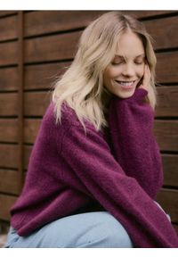 Reserved - Kardigan z wełną - ciemnofioletowy. Kolor: fioletowy. Materiał: wełna #1