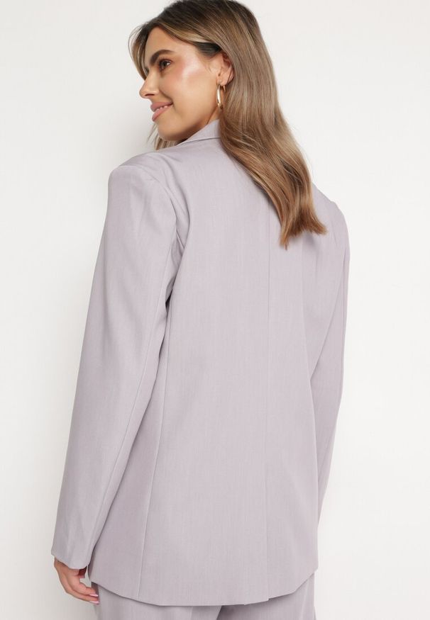 Born2be - Szara Marynarka Jednorzędowa z Usztywnionymi Ramionami Prysilda. Kolor: szary. Styl: elegancki