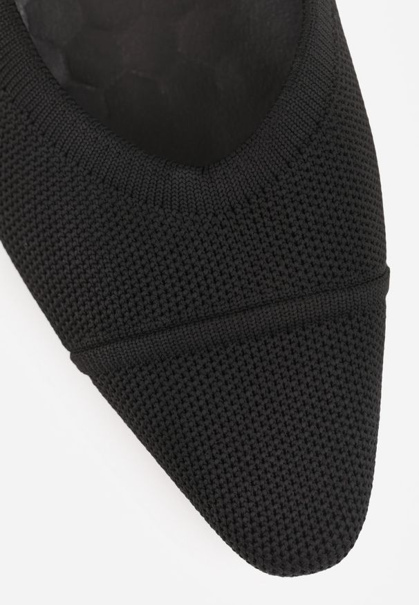 Renee - Czarne Czółenka VICES na Niskim Obcasie z Elastycznej Dzianiny z Amortyzującą Wkładką Zaehira. Nosek buta: szpiczasty. Kolor: czarny. Materiał: dzianina. Szerokość cholewki: normalna. Obcas: na obcasie. Wysokość obcasa: niski