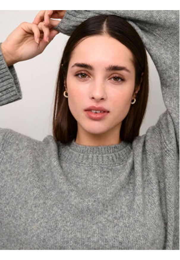 Kaffe Sweter Kaolga 10507816 Szary Oversize. Kolor: szary. Materiał: syntetyk
