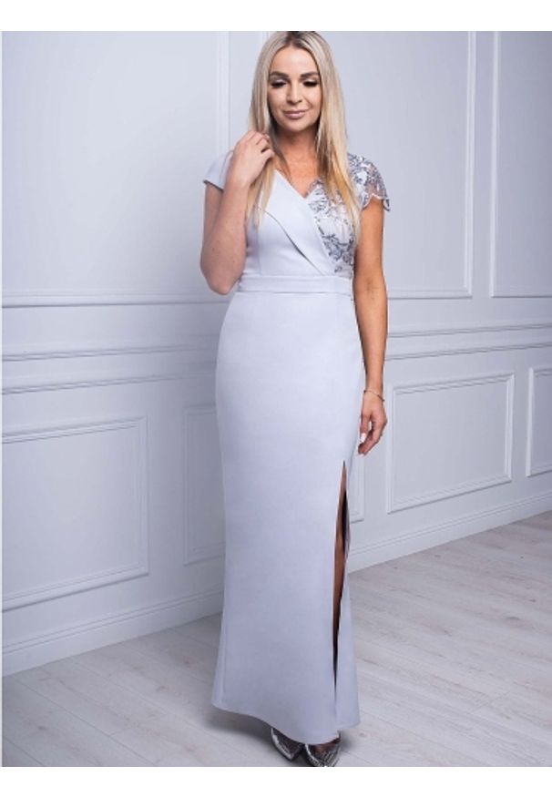 Sukienka Model Santi Grey - Jersa. Wzór: aplikacja. Długość: maxi