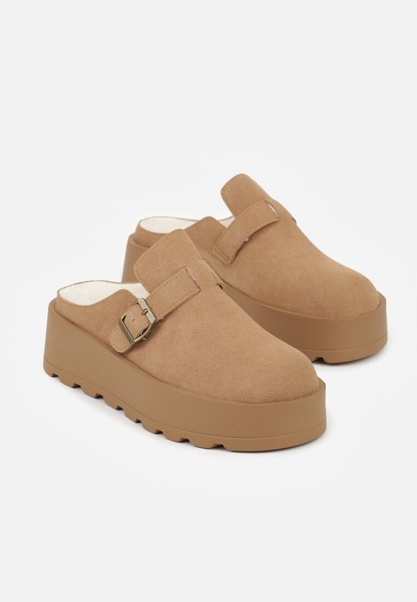 Renee - Beżowe Śniegowce na Grubej Podeszwie z Niską Cholewką i Ozdobną Klamerką Vetibela. Wysokość cholewki: przed kostkę. Kolor: beżowy. Materiał: jeans. Szerokość cholewki: normalna. Sezon: zima. Styl: boho