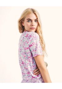 LOVE SHACK FANCY - Koszulka w kwiatowy wzór Calix. Kolor: różowy, wielokolorowy, fioletowy. Materiał: bawełna. Wzór: kwiaty. Styl: klasyczny #4