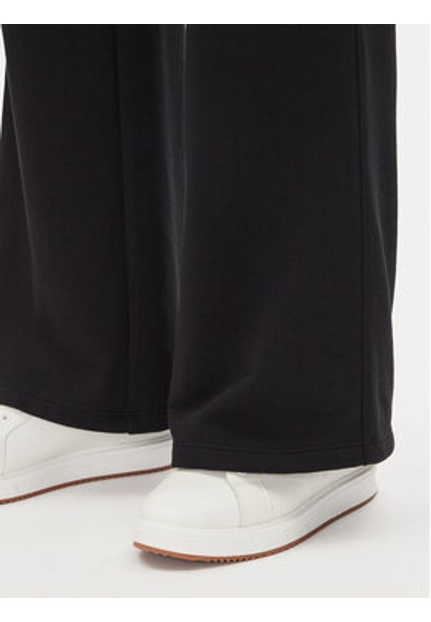 DKNY Sport Spodnie dresowe DP5P3601 Czarny Regular Fit. Kolor: czarny. Materiał: bawełna, syntetyk
