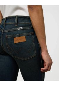Wrangler - DAMSKIE SPODNIE WRANGLER LOW RISE BOLD BOOT PIONEER TOWN 112371208 #5