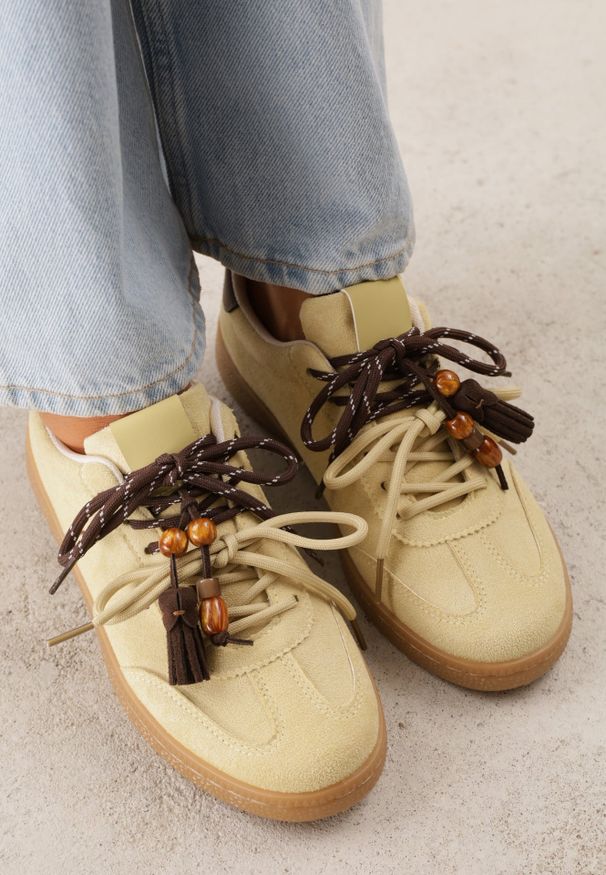 Renee - Żółte Sneakersy Typu Klasyczne Tenisówki Retro z Podwójnym Wiązaniem z Frędzlami Kotena. Okazja: na co dzień. Zapięcie: sznurówki. Kolor: żółty. Materiał: jeans. Szerokość cholewki: normalna