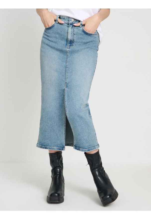 Sinsay - Jeansowa spódnica midi z rozcięciem - turkusowy. Kolor: turkusowy. Materiał: jeans