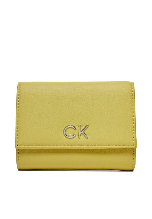 Calvin Klein Duży Portfel Damski Re-Lock Trifold Md K60K608994 Żółty. Kolor: żółty. Materiał: skóra