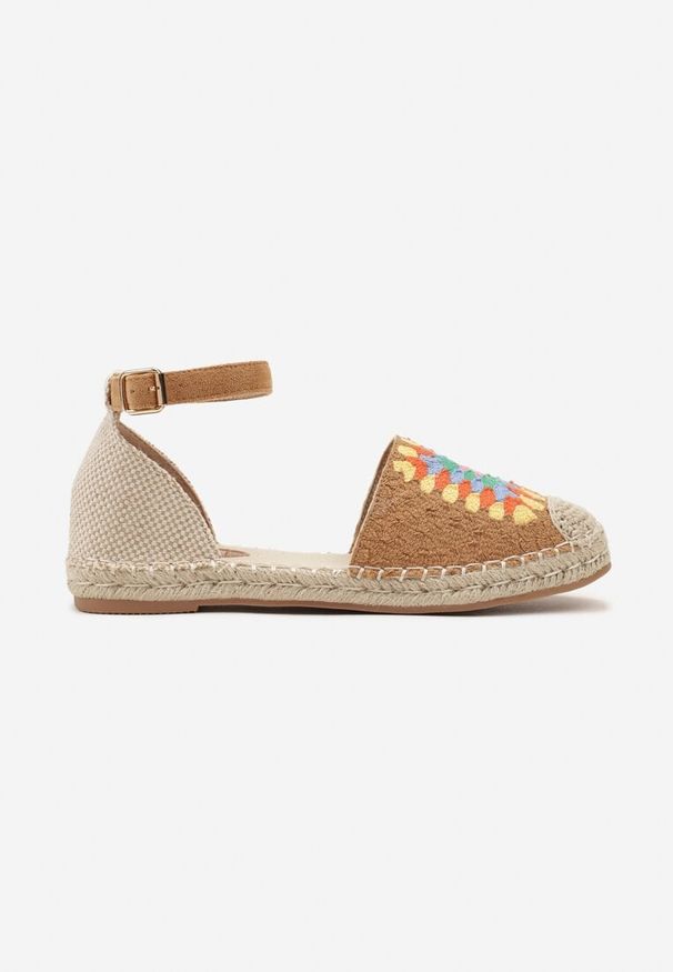 Born2be - Brązowe Płaskie Espadryle Zapinane Wokół Kostki na Sprzączkę z Podeszwą z Juty Biovella. Zapięcie: sprzączka. Kolor: beżowy. Materiał: materiał. Sezon: lato. Obcas: na obcasie. Wysokość obcasa: niski