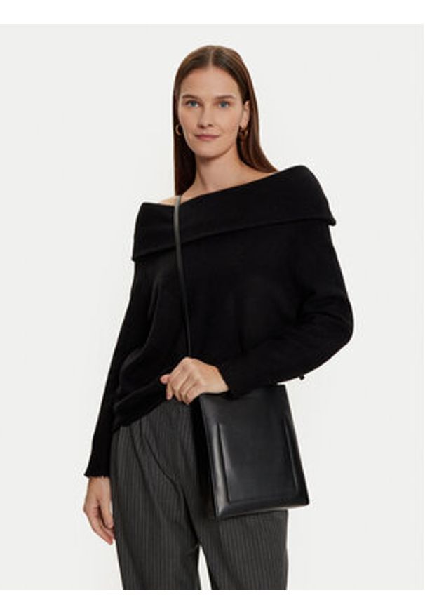 Calvin Klein Torebka Line Ns Crossbody Lth Bag LV04F3005G Czarny. Kolor: czarny. Materiał: skórzane