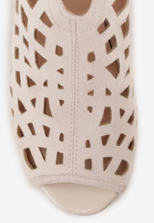 Born2be - Beżowe Ażurowe Botki Peep Toe na Słupku ze Skórzaną Wkładką Cezelle. Okazja: na co dzień. Nosek buta: otwarty. Kolor: beżowy. Materiał: skóra. Wzór: ażurowy. Obcas: na słupku. Styl: casual