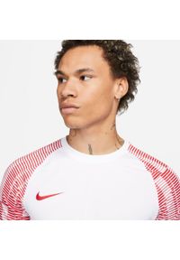 Koszulka sportowa męska Nike Drifit Academy. Kolor: biały, wielokolorowy. Długość rękawa: krótki rękaw. Długość: krótkie