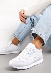 Renee - Biało-Niebieskie Sneakersy przed Kostkę Lunkessa. Wysokość cholewki: przed kostkę. Kolor: biały
