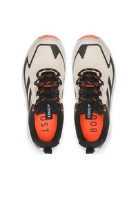 Adidas - adidas Trekkingi Terrex Free Hiker 2.0 Low GORE-TEX Hiking Shoes IG5459 Beżowy. Kolor: beżowy. Materiał: materiał. Technologia: Gore-Tex. Model: Adidas Terrex. Sport: turystyka piesza #5