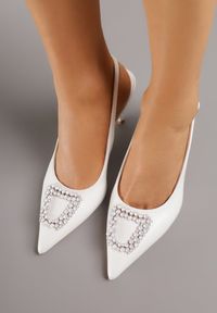 Renee - Białe Sandały na Szpilce Ozdobione Aplikacją z Cyrkoniami Isleheart. Zapięcie: sprzączka. Kolor: biały. Materiał: jeans. Wzór: aplikacja. Obcas: na szpilce. Styl: elegancki #4