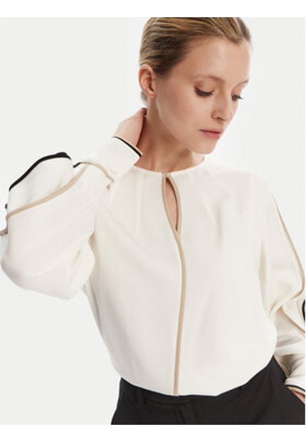 BOSS Bluzka Banariah 50546147 Écru Regular Fit. Materiał: wiskoza