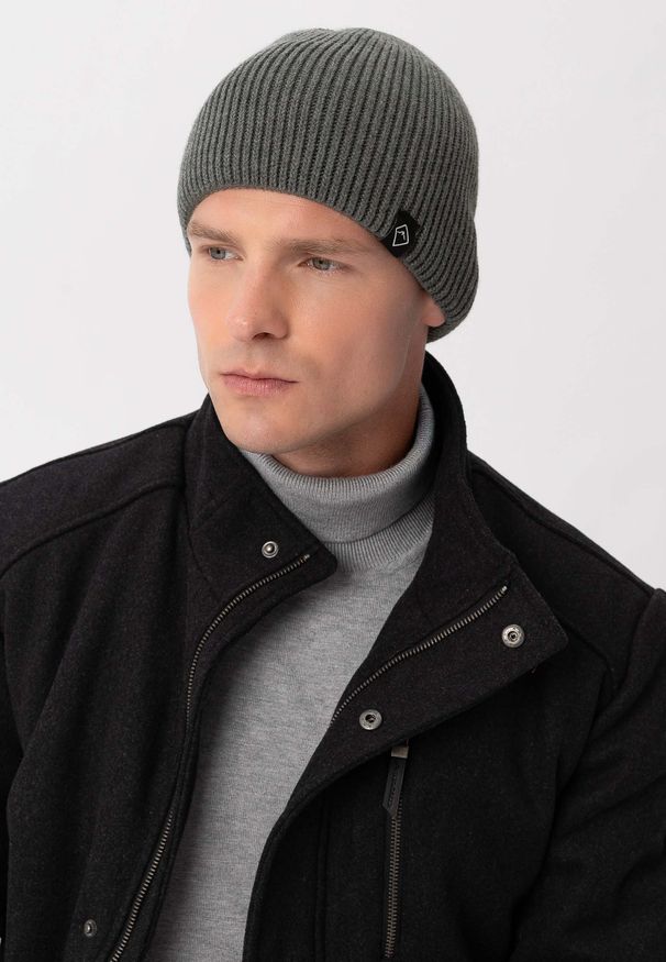 Volcano - Klasyczna czapka zimowa H-REVERS. Materiał: dzianina, materiał. Wzór: ze splotem. Sezon: zima. Styl: klasyczny